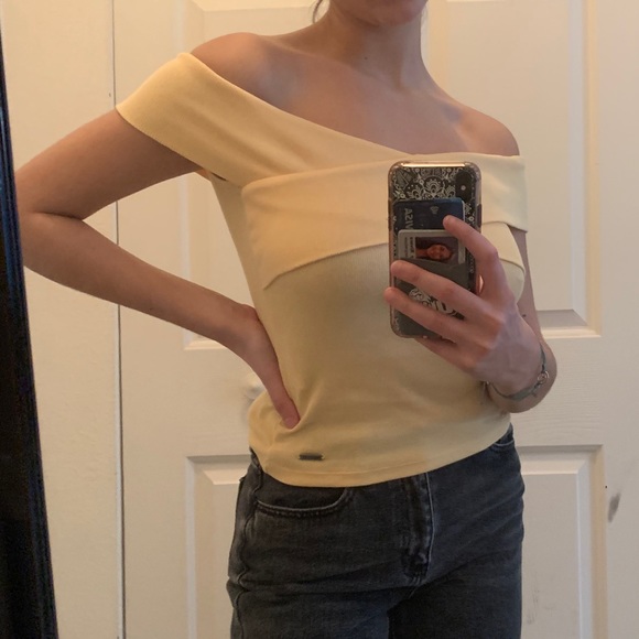 Criss cross off the shoulder top - Picture 1 of 3